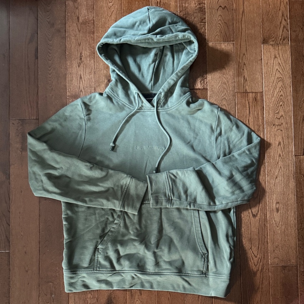 Peak Performance Olive Hoodie - Medium